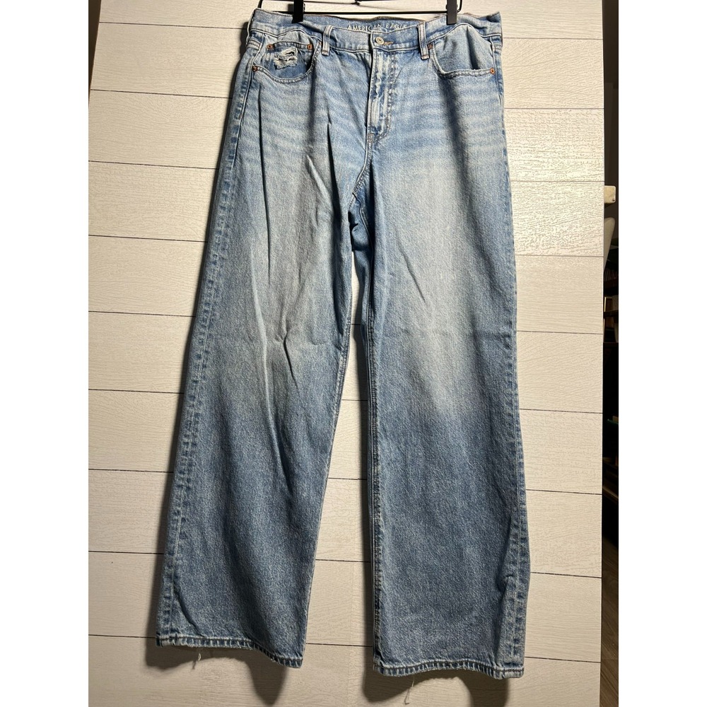 American Eagle Women 12 Long Strigid High Waisted Wide Leg Jean Light Wash 34x31